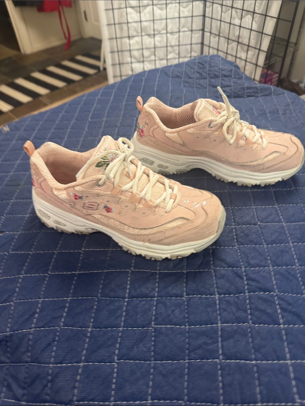 Skechers Pink Embroidered Lace-Up Platform Sneakers - Picture 5 of 6